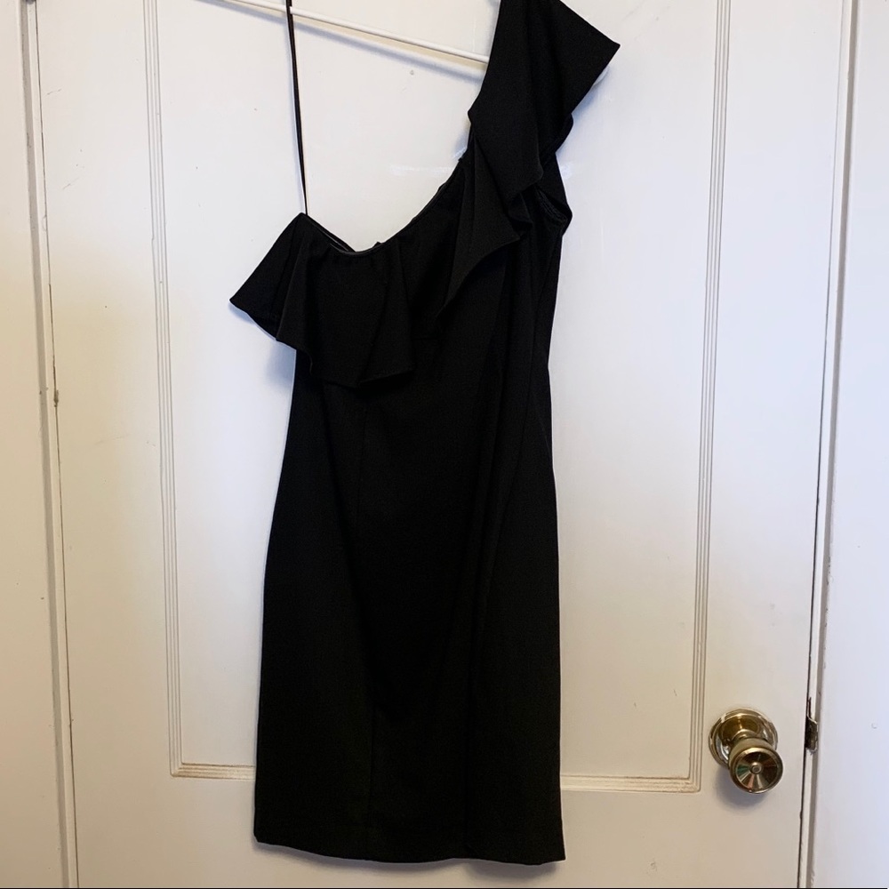 Perfect Little Black Dress!
